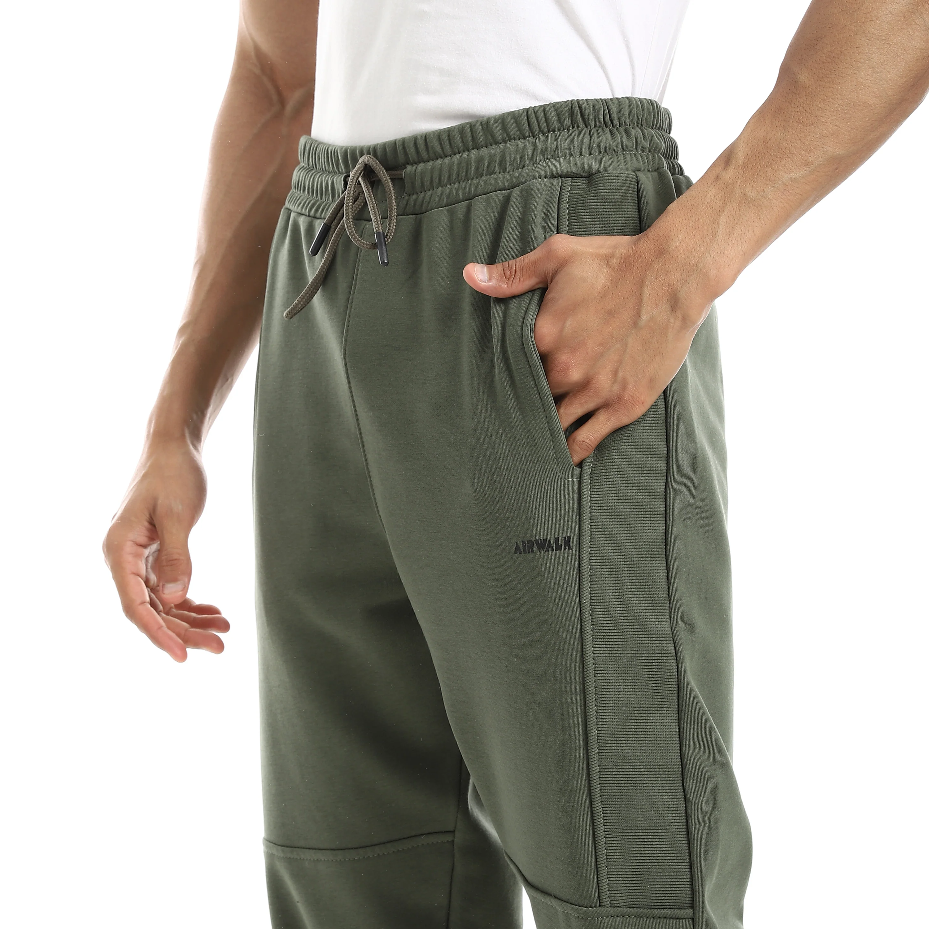 AIRWALK MEN'S MELTON JOGGERS - اسود - Image 4