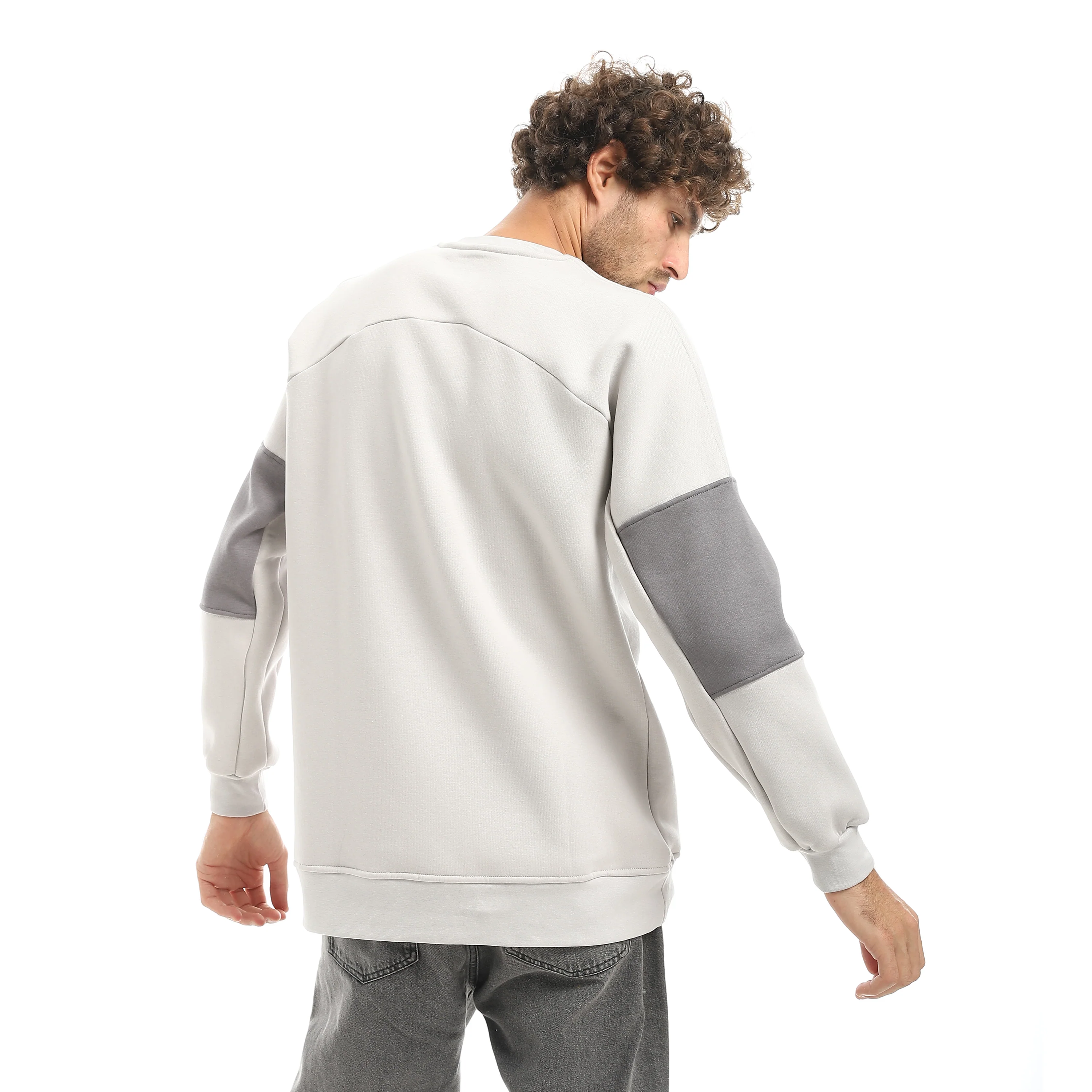 DUAL TONE OVERSIZED SWEATSHIRT - رمادي فاتج - Image 2