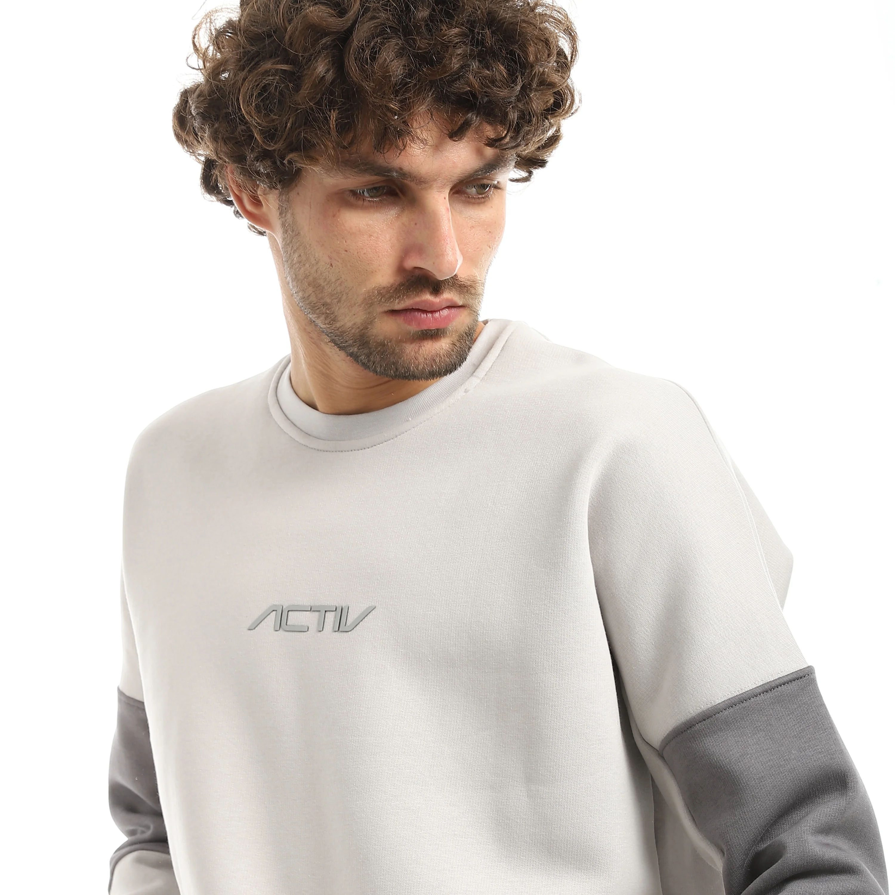 DUAL TONE OVERSIZED SWEATSHIRT - رمادي فاتج - Image 3