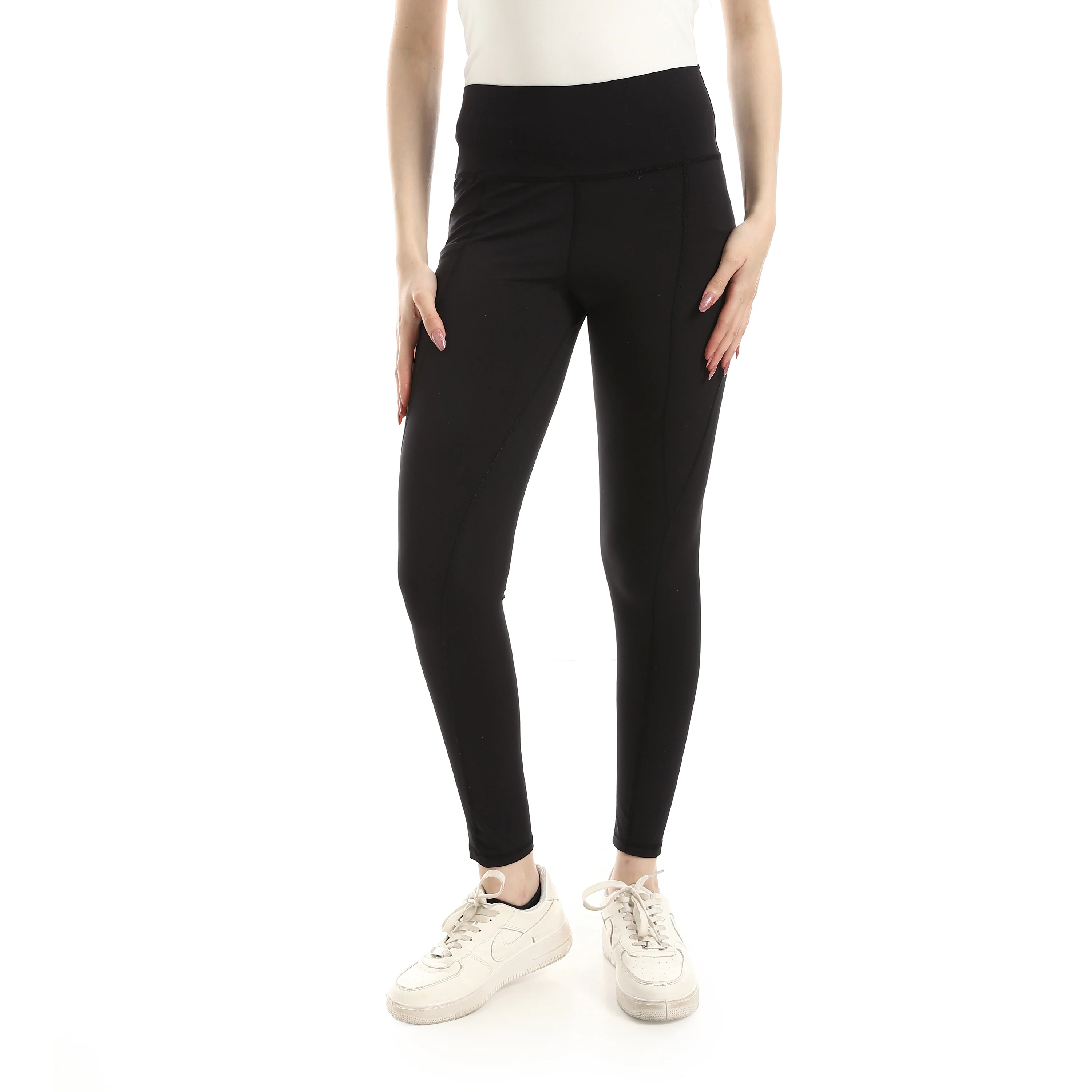 WMN TD LEGGING FB PANEL W. PKT - اسود غامق - Image 2